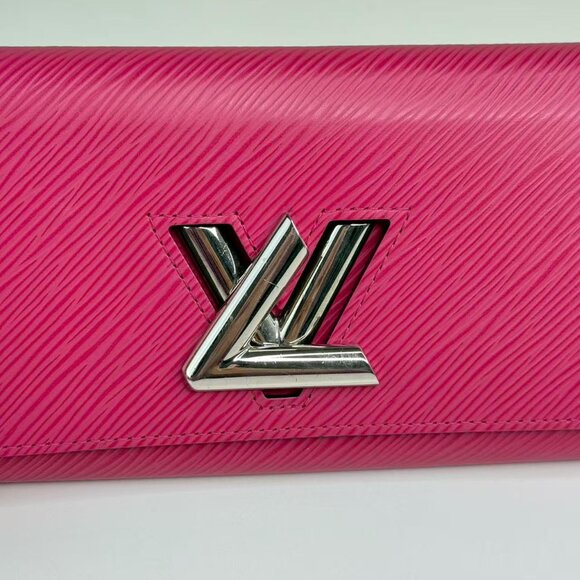 Louis Vuitton Pink Twist Epi Leather Wallet with Iconic Logo Design - Picture 6 of 7